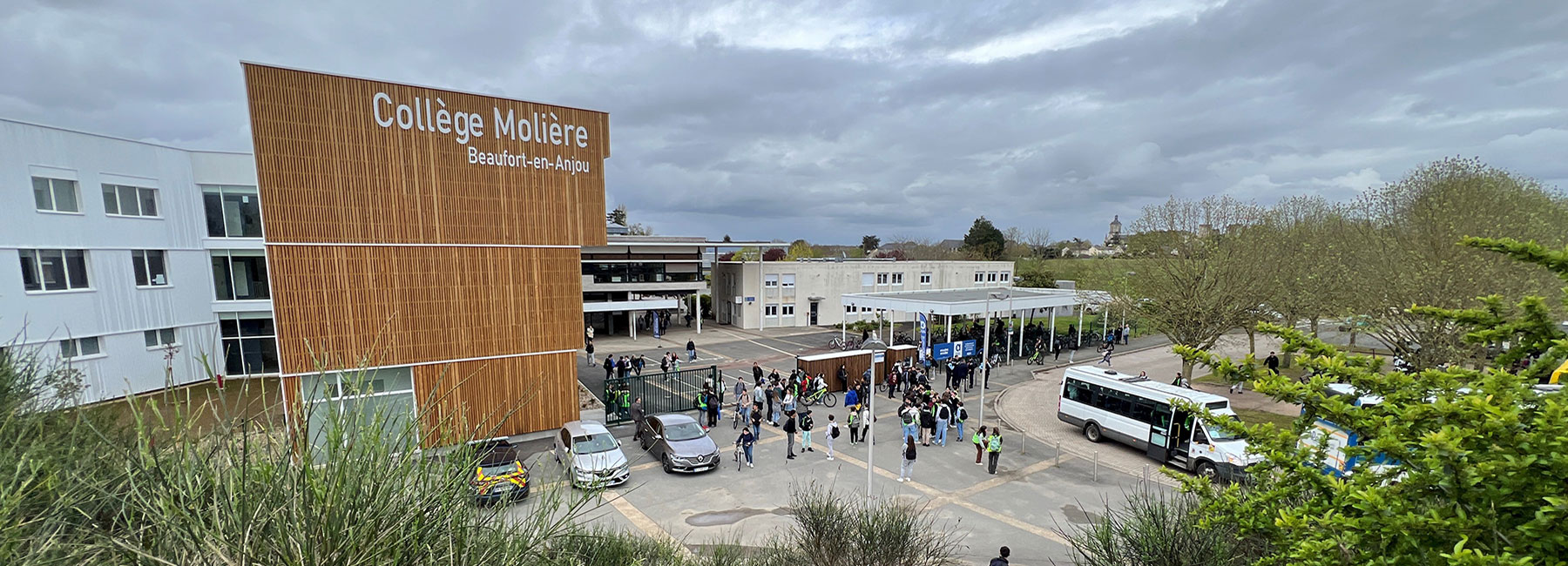 Vue en hauteur du collège Molière