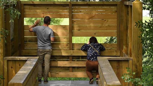 Visiteurs du sentier d'interprétation de la Vallée de la Mayenne