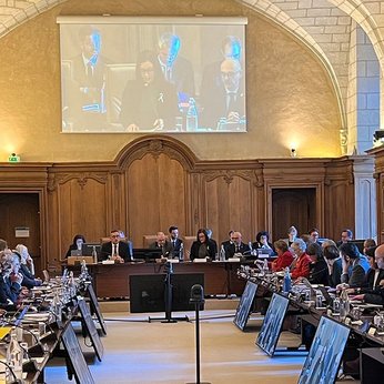 Les conseillers départementaux réunis en session