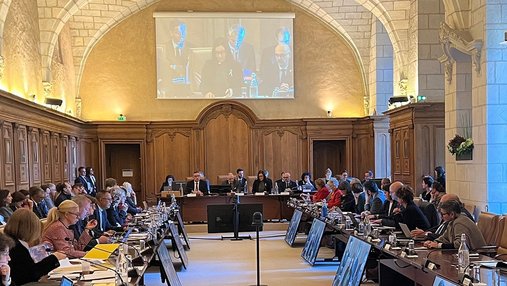 Les conseillers départementaux réunis en session